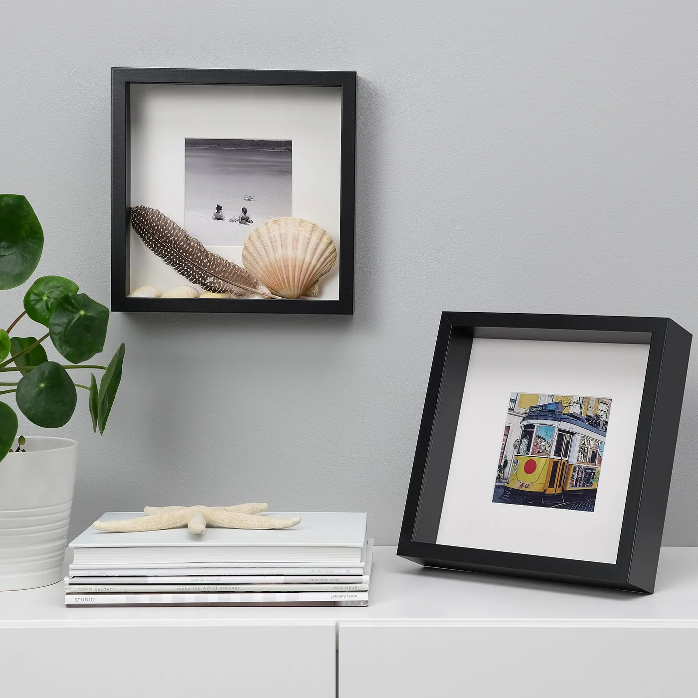 Déco geek : cadres vitrines profonds SANNAHED avec objets exposés