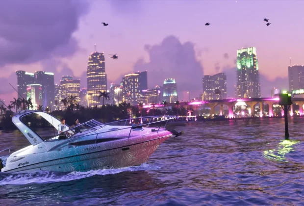 GTA VI PC : un bateau Squalo file devant la skyline de Vice City au crépuscule